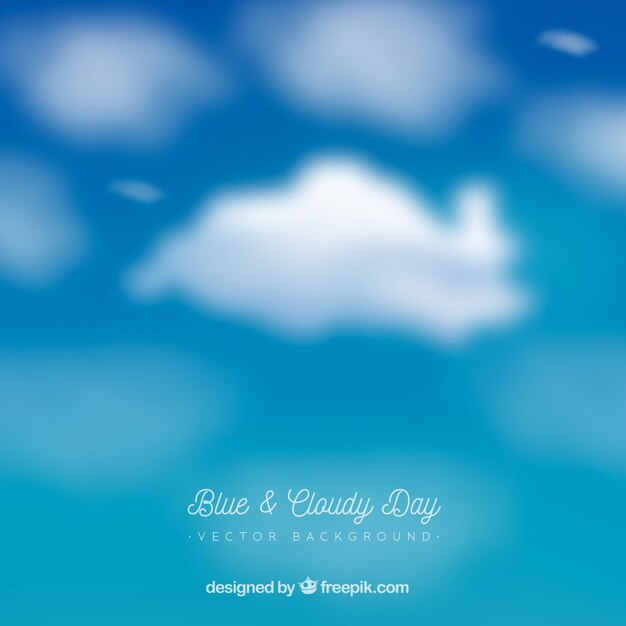 Día azul y nublado