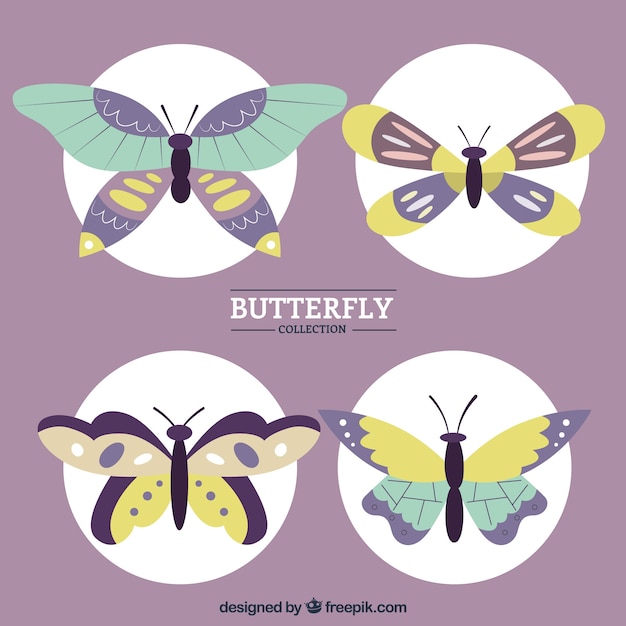 Vector gratuito dibujados a mano mariposas en tonos de color púrpura