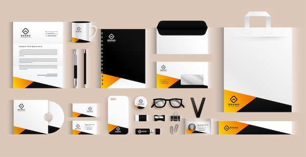 Vector gratuito diseño de escenografía de elementos de papelería de negocios modernos