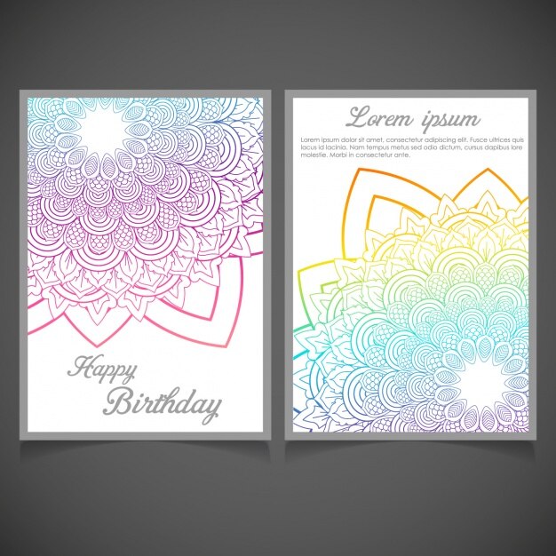 Diseño de invitación de cumpleaños con mandalas