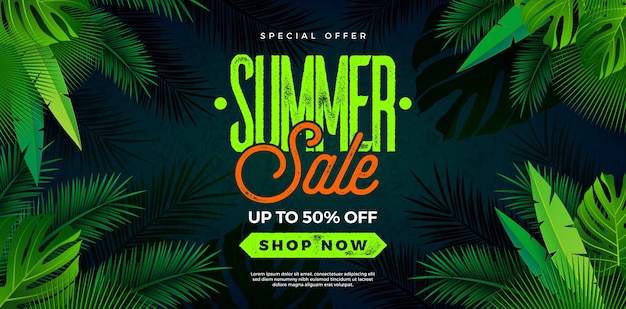 Vector gratuito diseño de venta de oferta especial de verano con hojas de palma exóticas sobre fondo de plantas florales tropicales