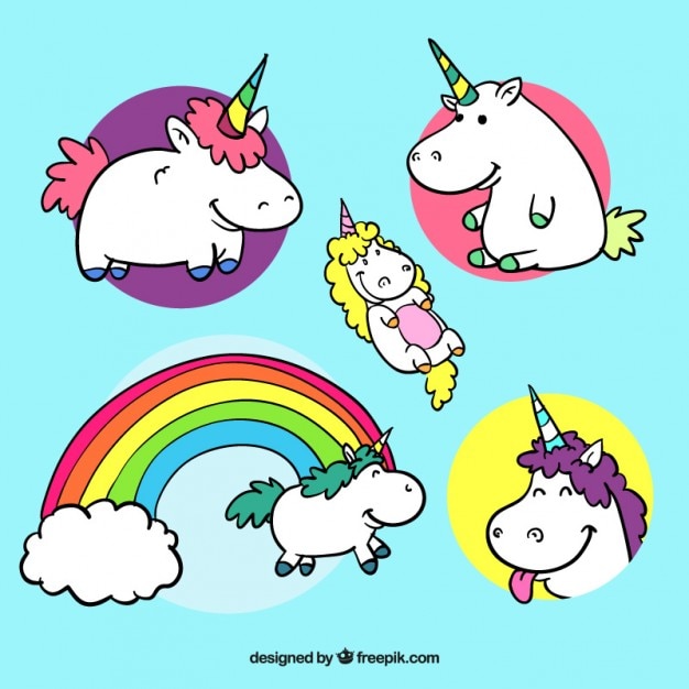 Vector gratuito divertidos unicornios dibujados a mano con diferentes posturas