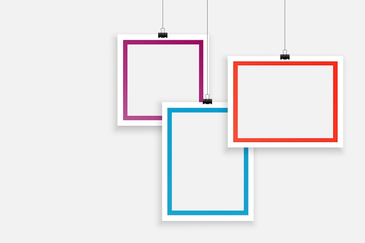 Vector gratuito elegante diseño de fondo de tres marcos de fotos en blanco
