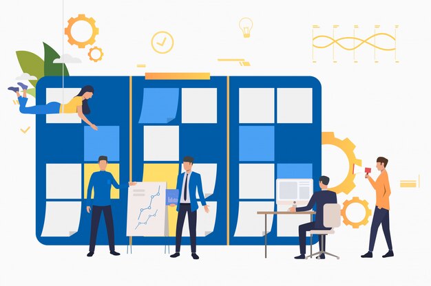 Empleados trabajando en proyecto.