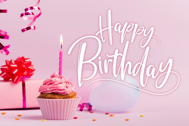 Feliz cumpleaños a ti letras con cupcake vector gratuito