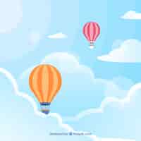 Vector gratuito fondo de cielo nuboso con globos coloridos volando