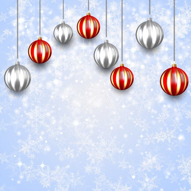 Fondo de copos de nieve con bolas navideñas rojas y plateadas