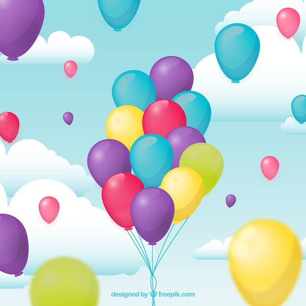 Fondo de globos de coloridos con nubes en el cielo
