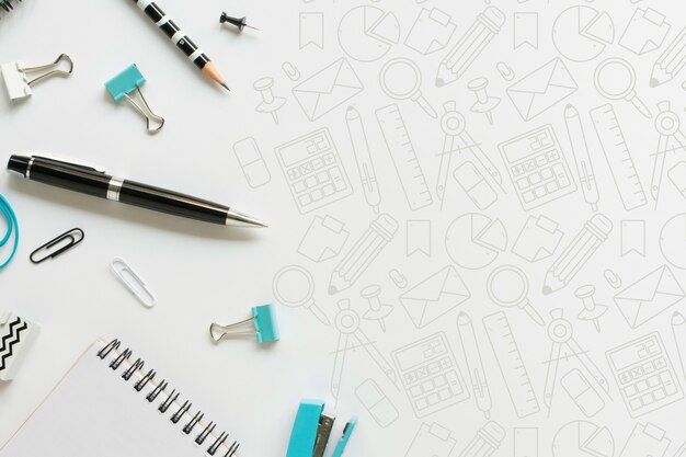 Fondo de útiles escolares dibujados a mano
