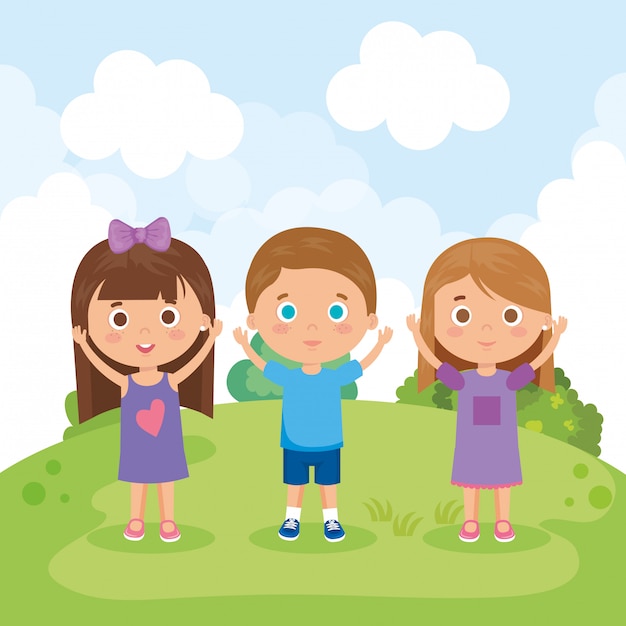 Grupo de niños pequeños en los personajes del parque