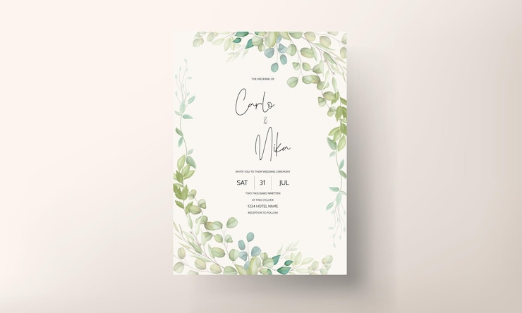 Hermosa tarjeta de invitación de boda con decoración de hojas.