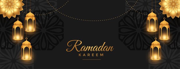 Hermoso banner ancho de ramadan kareem en estilo negro y dorado