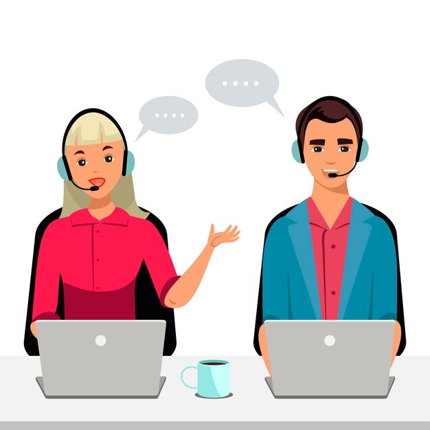 Hombre y mujer en el departamento de soporte asesoran a los clientes Trabajadores de oficina en auriculares con micrófono y computadoras portátiles