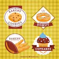 Vector gratuito insignias retro de panadería con productos deliciosos