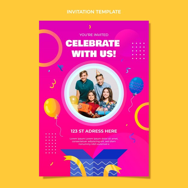 Invitación de cumpleaños colorido degradado