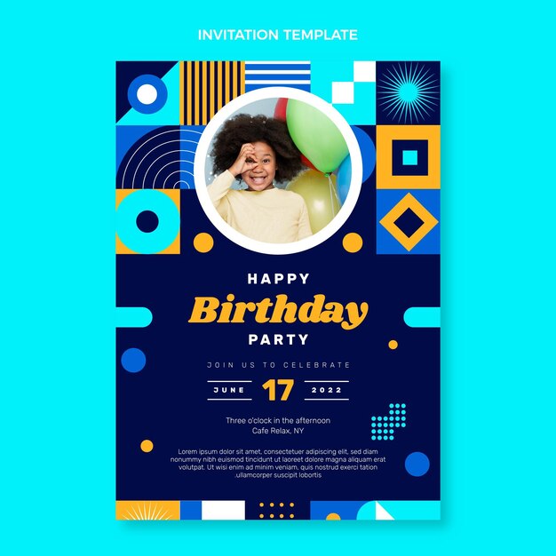Invitación de cumpleaños de mosaico de diseño plano