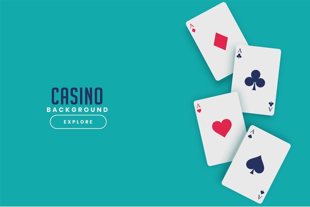 Jugando a las cartas del casino sobre fondo turquesa