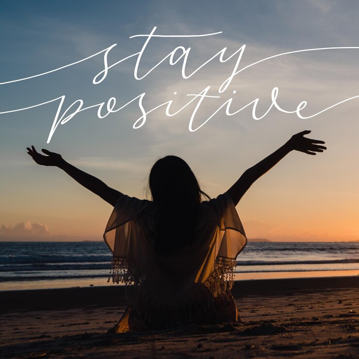 Vector gratuito letras de mente positiva con foto