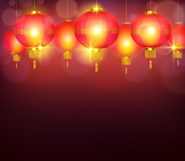 Linternas chinas ardiendo con luz brillante e iluminando un fondo rojo.