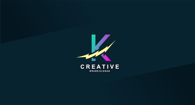 Vector gratuito logo creativo con diseño de rayo