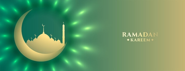 Vector gratuito luna brillante y mezquita ramadan kareem banner islámico