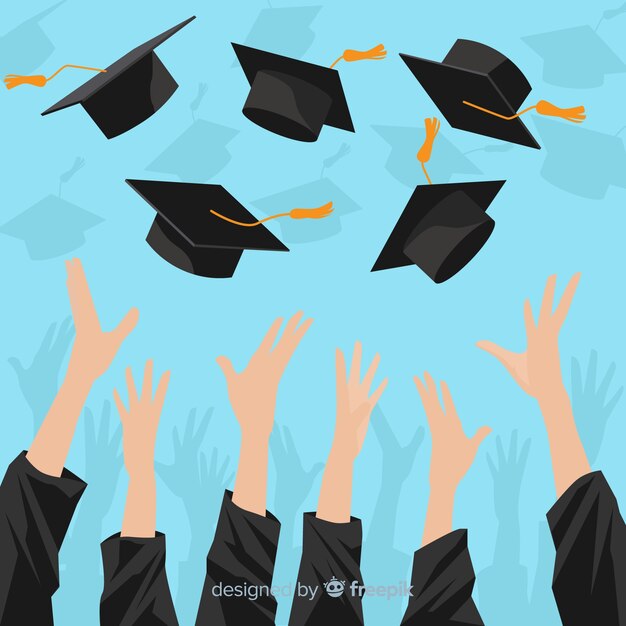 Manos tirando sombreros de graduación al aire