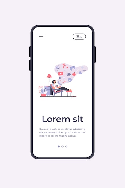 Mujer adicta a las redes sociales. Personaje de dibujos animados relajándose en casa, usando la tableta para navegar por la web, jugando juegos en línea. Plantilla de aplicación móvil de ilustración vectorial