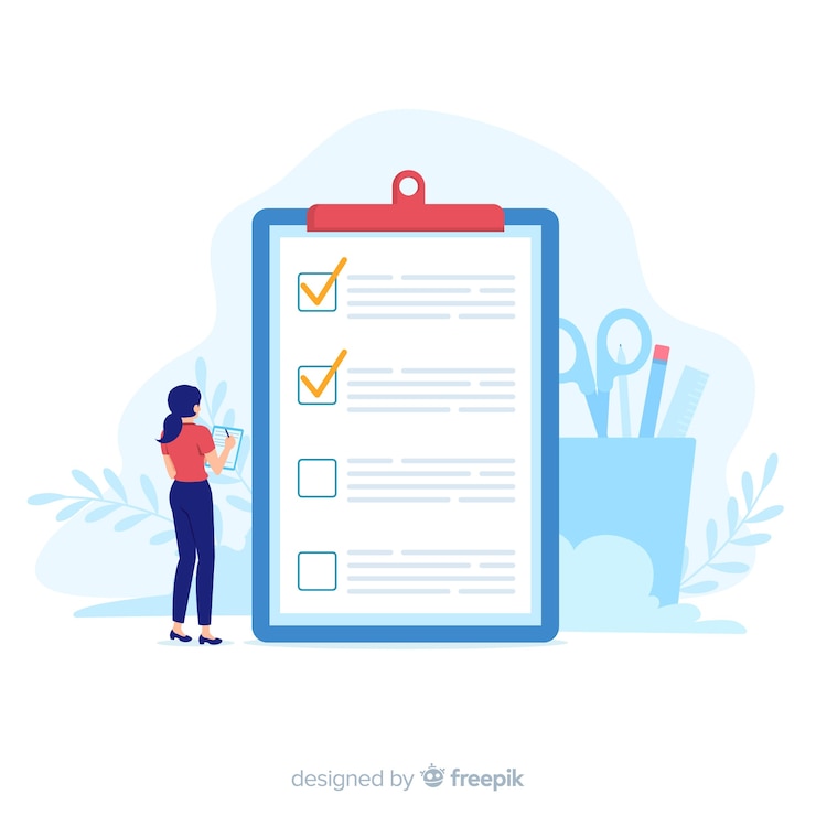 Vector gratuito mujer comprobando la lista de verificación gigante