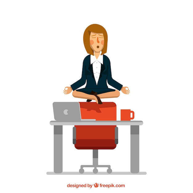 Mujer de negocios concentrada meditando