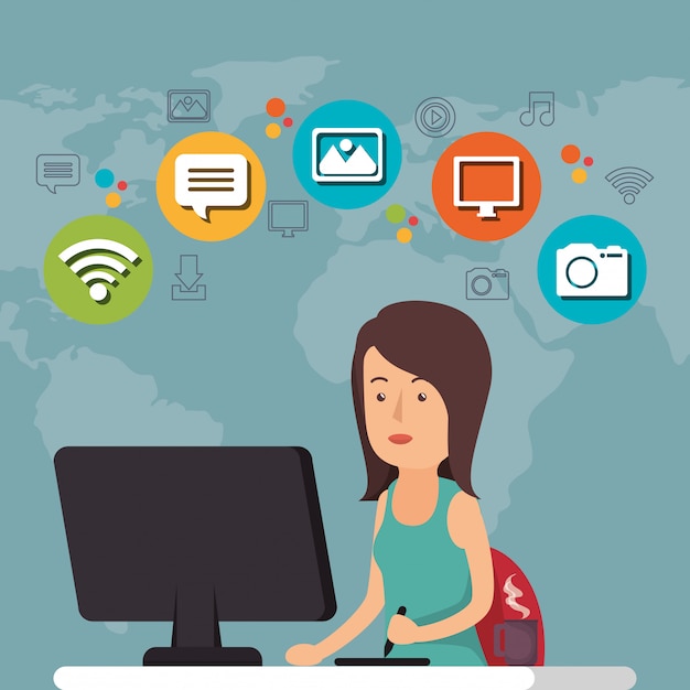 mujer que trabaja con el icono de los medios sociales