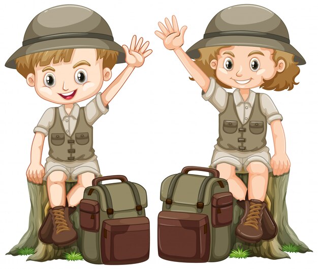 Niño y niña en traje de safari sentado en el registro