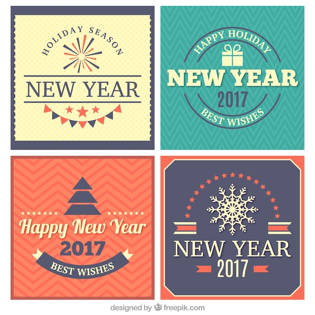 Vector gratuito pack de cuatro insignias vintage con differentes diseños para año nuevo