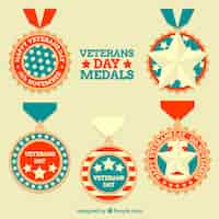 Vector gratuito pack de medallas vintage del día de los veteranos