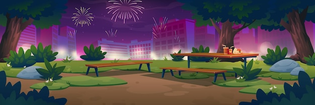 Parque de la ciudad con mesa de picnic de madera y fuegos artificiales por la noche. Ilustración de dibujos animados vectoriales de celebración navideña con paisaje de verano de jardín público, edificios de la ciudad y petardos