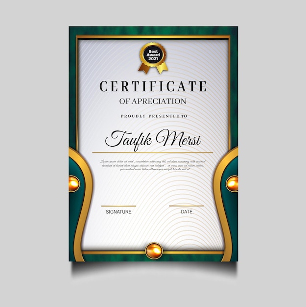 Vector gratuito plantilla de archivo de certificado de diploma verde de lujo