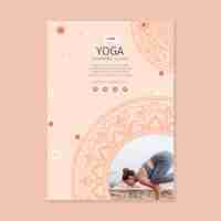 Vector gratuito plantilla de cartel de yoga de clase matutina