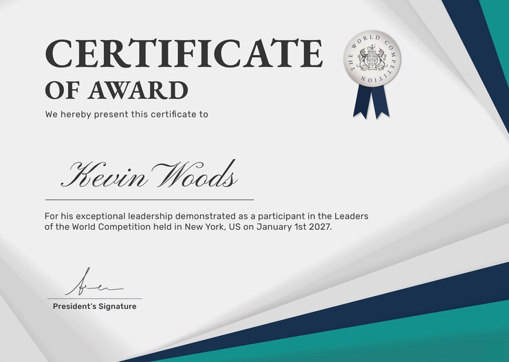 Vector gratuito plantilla de certificado de premio profesional en diseño abstracto verde