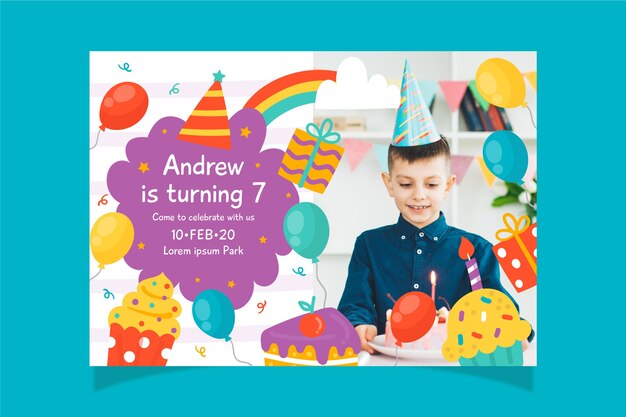 Plantilla colorida de invitación de cumpleaños para niños con foto