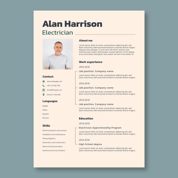Plantilla de currículum general de electricista simple profesional