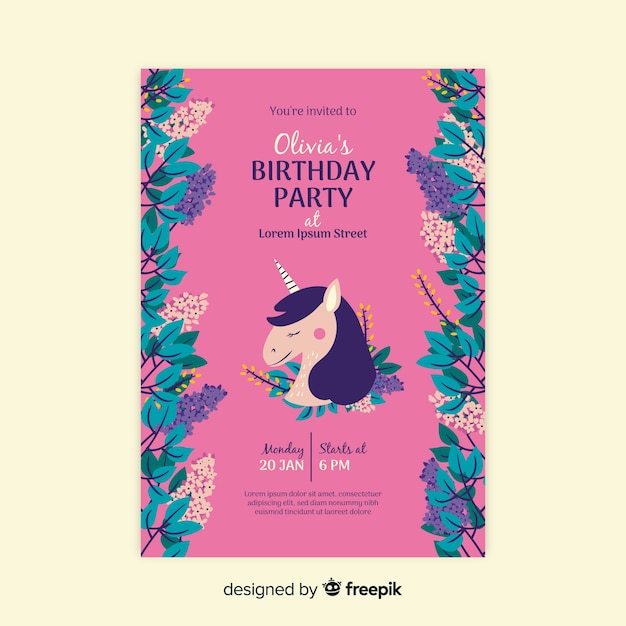 Vector gratuito plantilla floral de invitación de cumpleaños