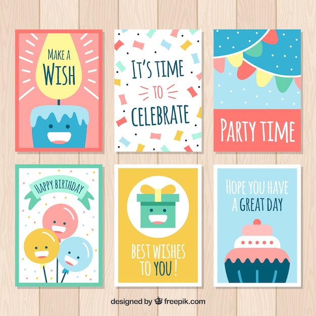 Vector gratuito set de bonitas tarjetas de cumpleaños