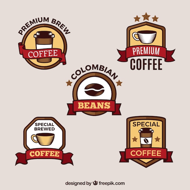 Vector gratuito set de cinco insignias retro de café