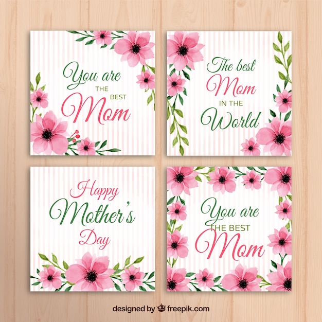 Vector gratuito set de cuatro tarjetas de felicitación del día de la madre con flores rosas