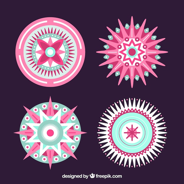 Vector gratuito set de mandalas en diseño plano