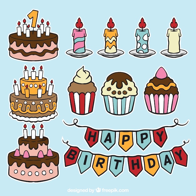 Vector gratuito set de pasteles de cumpleaños y velas dibujadas a mano