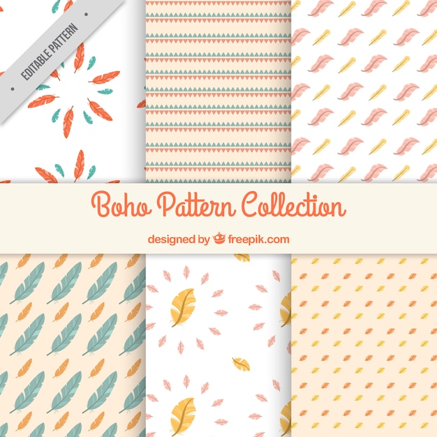 Vector gratuito set de patrones boho con plumas decorativas