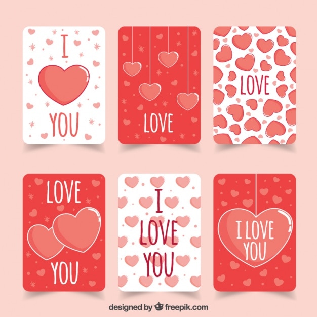 Vector gratuito set de tarjetas de amor bonitas con corazones