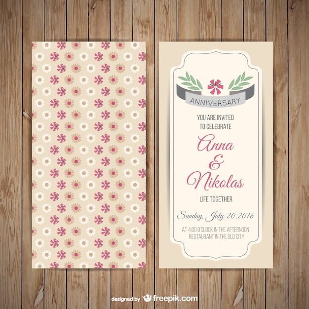 Vector gratuito tarjeta de aniversario floral