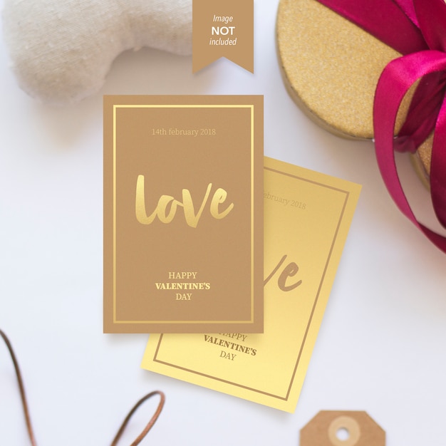 Tarjeta de felicitación de oro del día de San Valentín