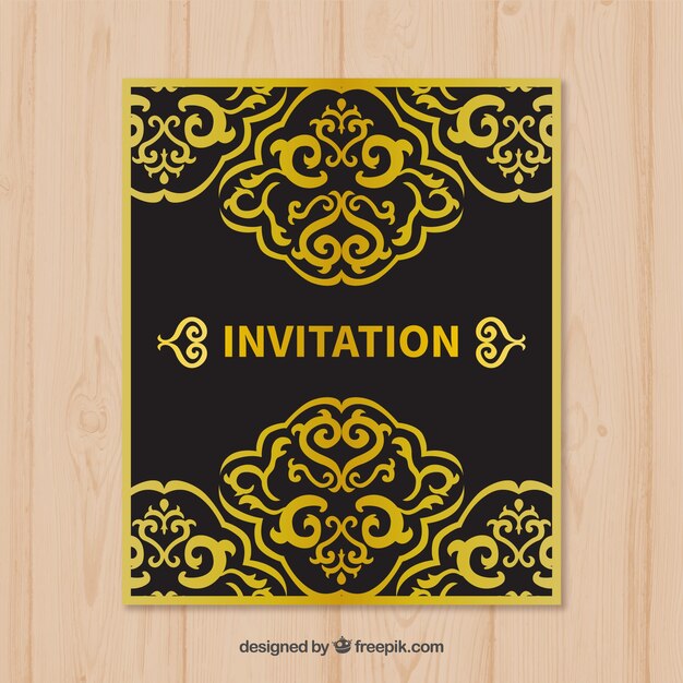 Tarjeta floral dorada 